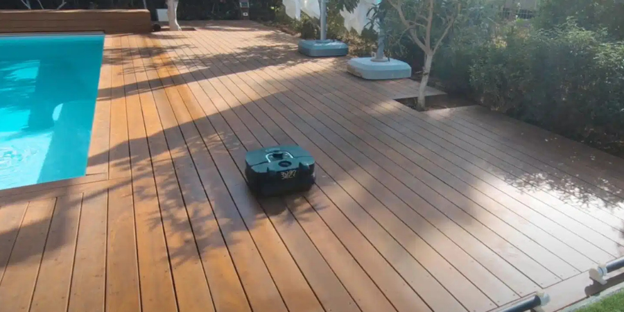 Terrassenreinigungsroboter 